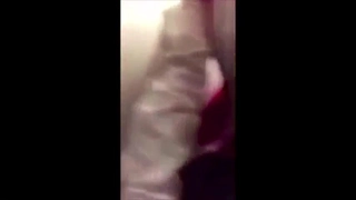 棕色头发的青少年夜女巫约会男孩要他妈的辛苦