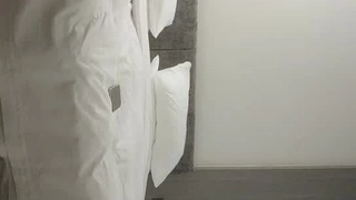 年轻妹子帮寻欢客半套性交易全都录