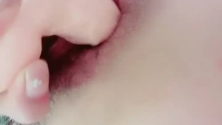 业余女孩们用大鸡巴玩得很开心