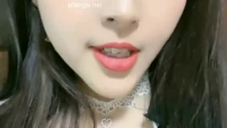 逼毛毛超多短發美少婦性欲很強道具自己玩弄一番再雙人啪啪大力猛操呻吟嬌喘很是誘惑不要錯過