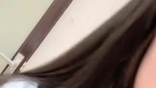 小胖哥酒店约啪车展会看上的站台长腿美女嫩模,性感连衣长裙酒店赴会,内裤都没穿,玩的淫水泛滥狠狠爆插